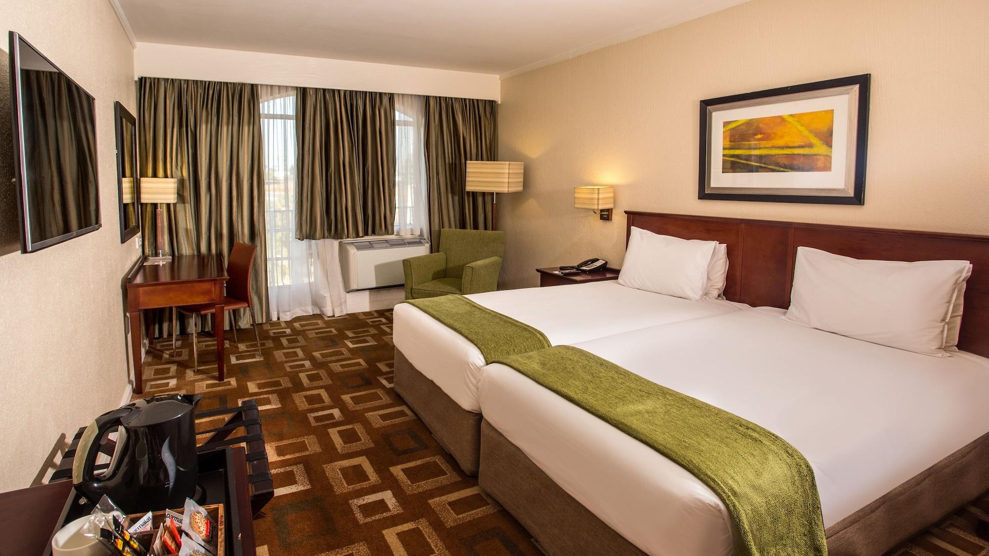 Garden Court Or Tambo International Airport Hotel Kempton Park Ngoại thất bức ảnh