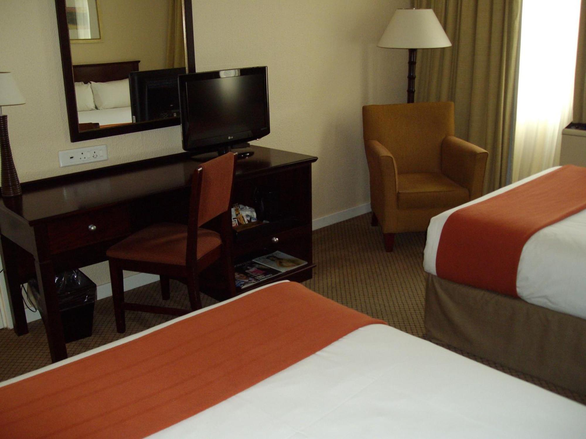 Garden Court Or Tambo International Airport Hotel Kempton Park Ngoại thất bức ảnh